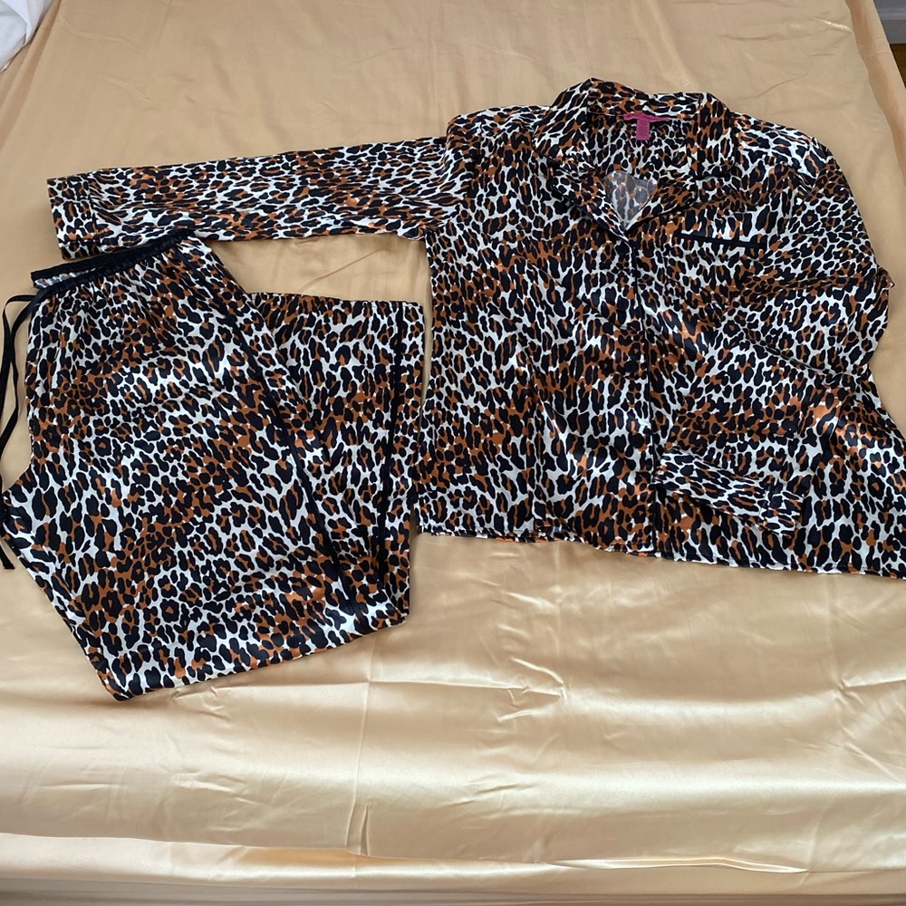 🛍 Cheetah Print Pajamas (Set)